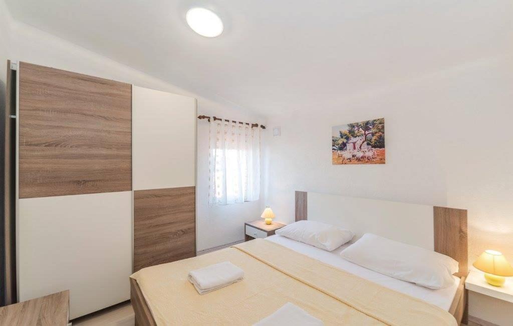 Apartmani Prpic Vir Ngoại thất bức ảnh